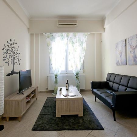 Comfortable Apartment At The Foot Of The Odeon Of Herodes Atticus Athena Bagian luar foto