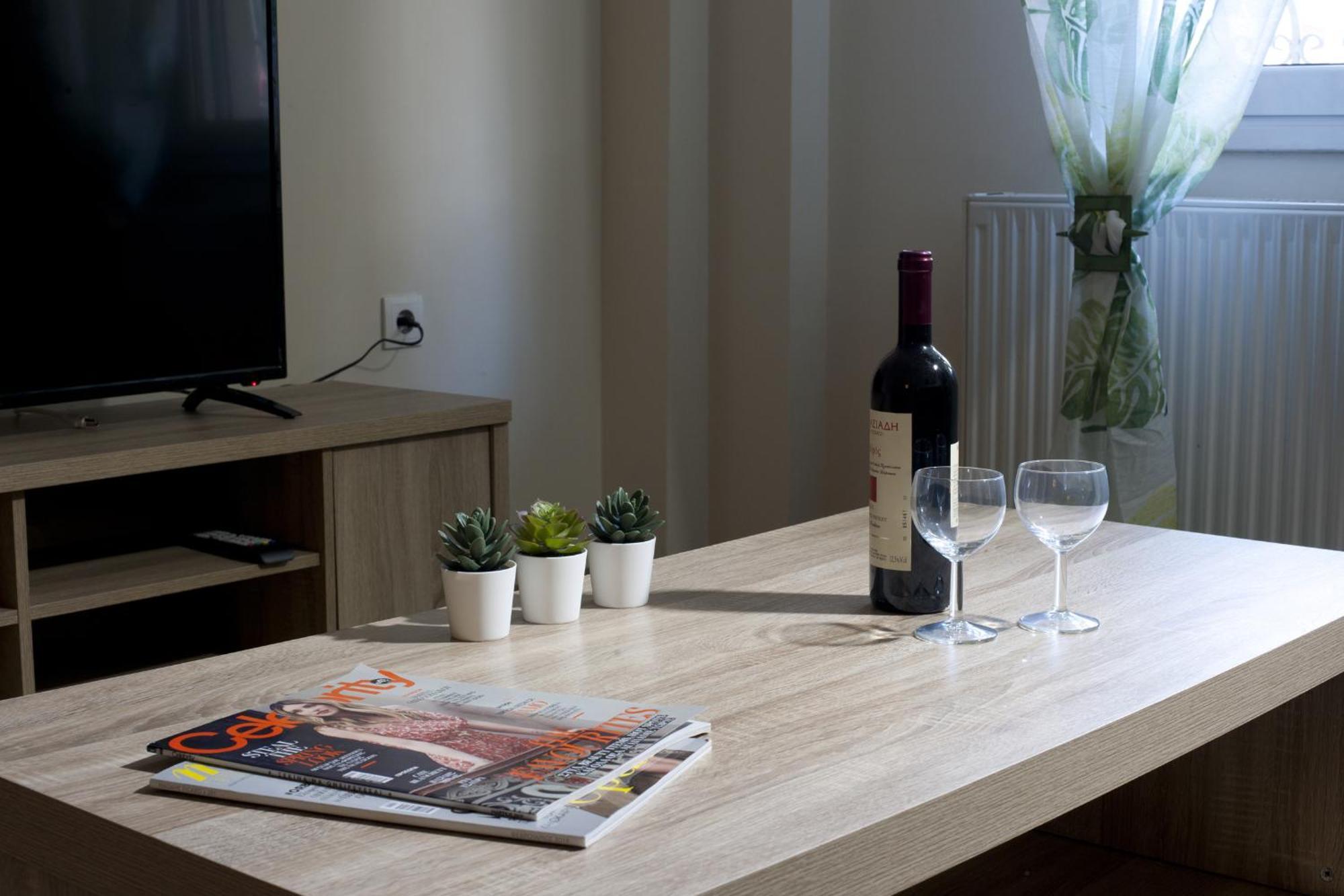 Comfortable Apartment At The Foot Of The Odeon Of Herodes Atticus Athena Bagian luar foto