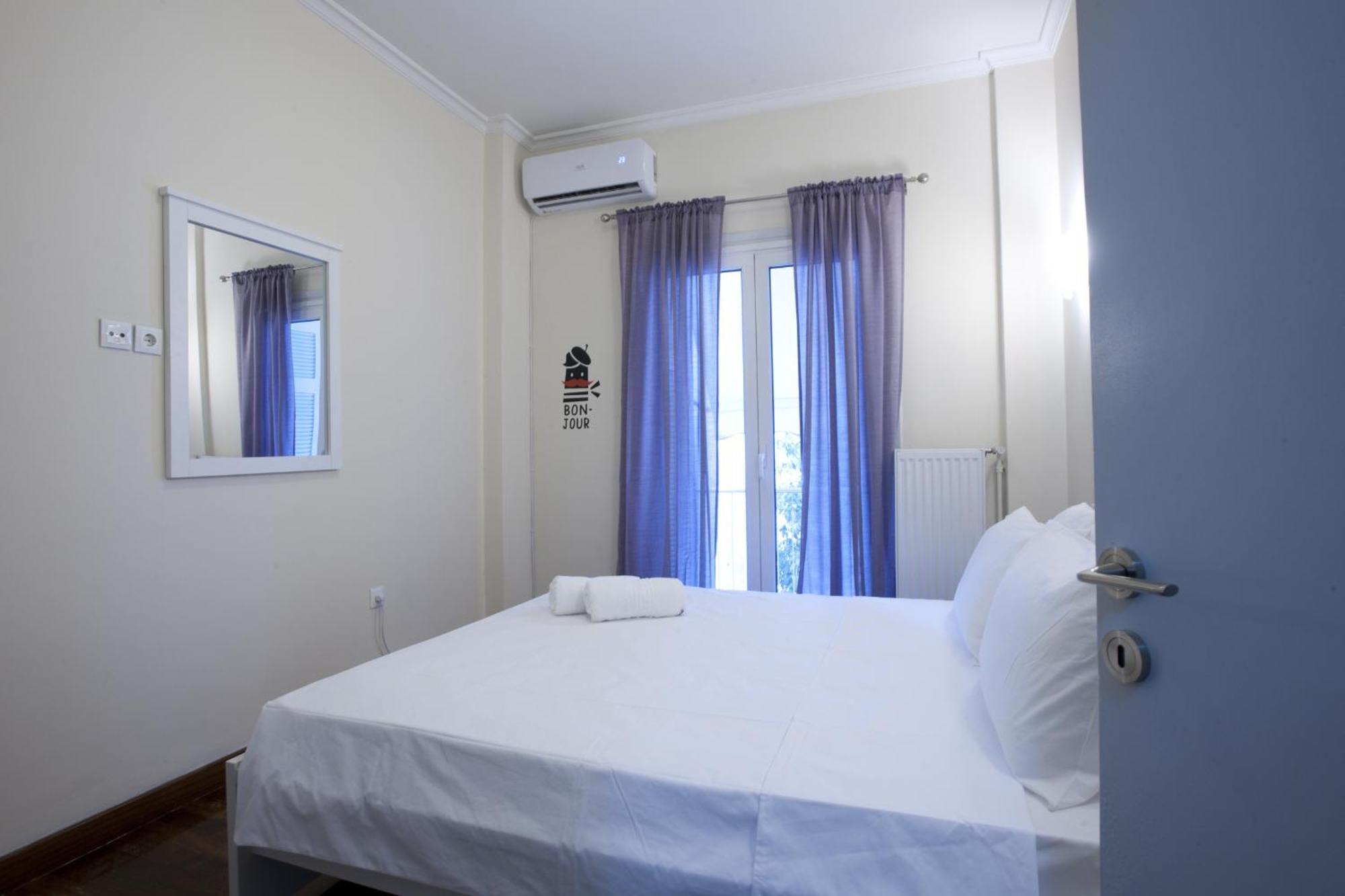 Comfortable Apartment At The Foot Of The Odeon Of Herodes Atticus Athena Bagian luar foto